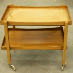 820 3472 SERVING TABLE